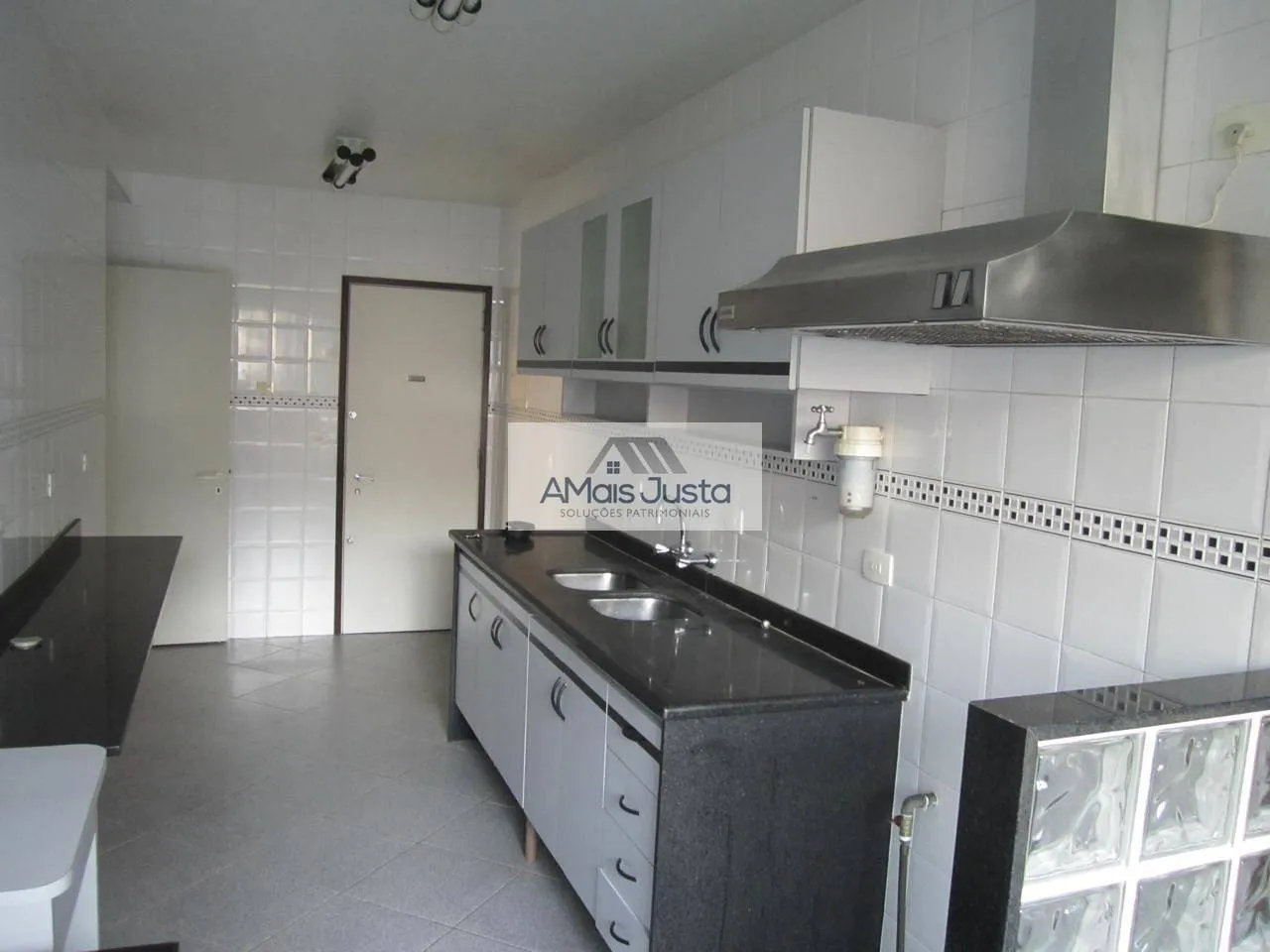 Rental apartment with 3 bedrooms and 4 bathrooms, 111 m² — photo 18