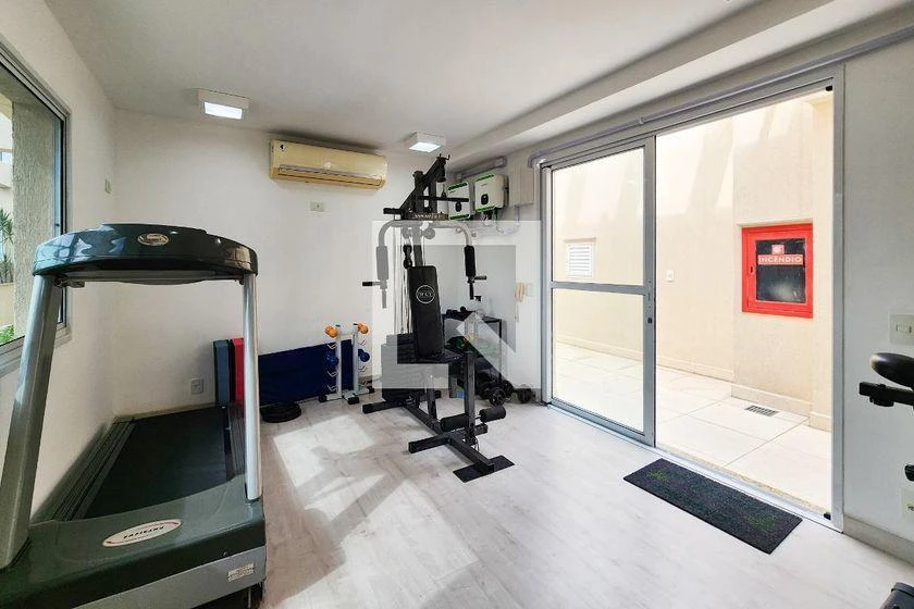 Apartment, 66 m², with a glass-enclosed balcony — photo 46