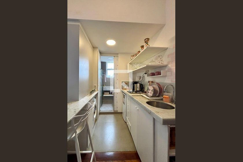 Furnished 1-bedroom apartment with 27 m², no parking — photo 3