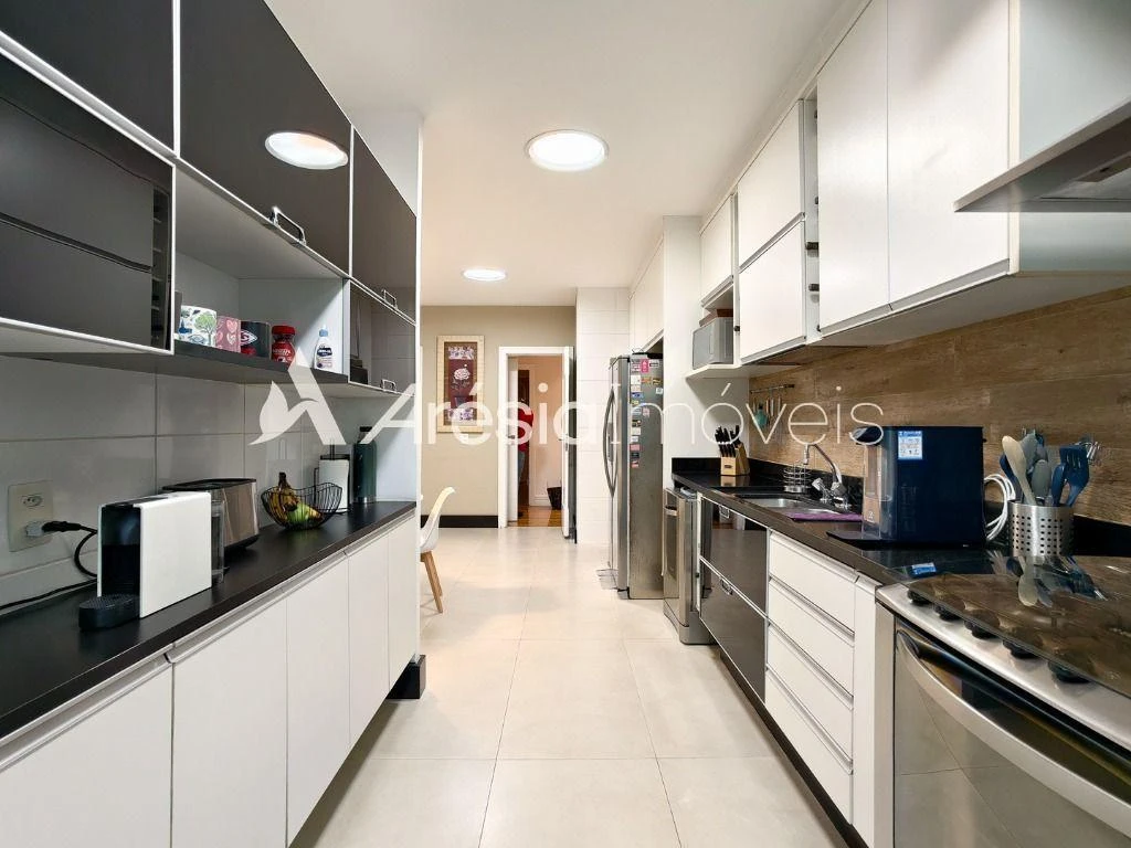 Furnished apartment with 4 bedrooms and private BBQ area — photo 33