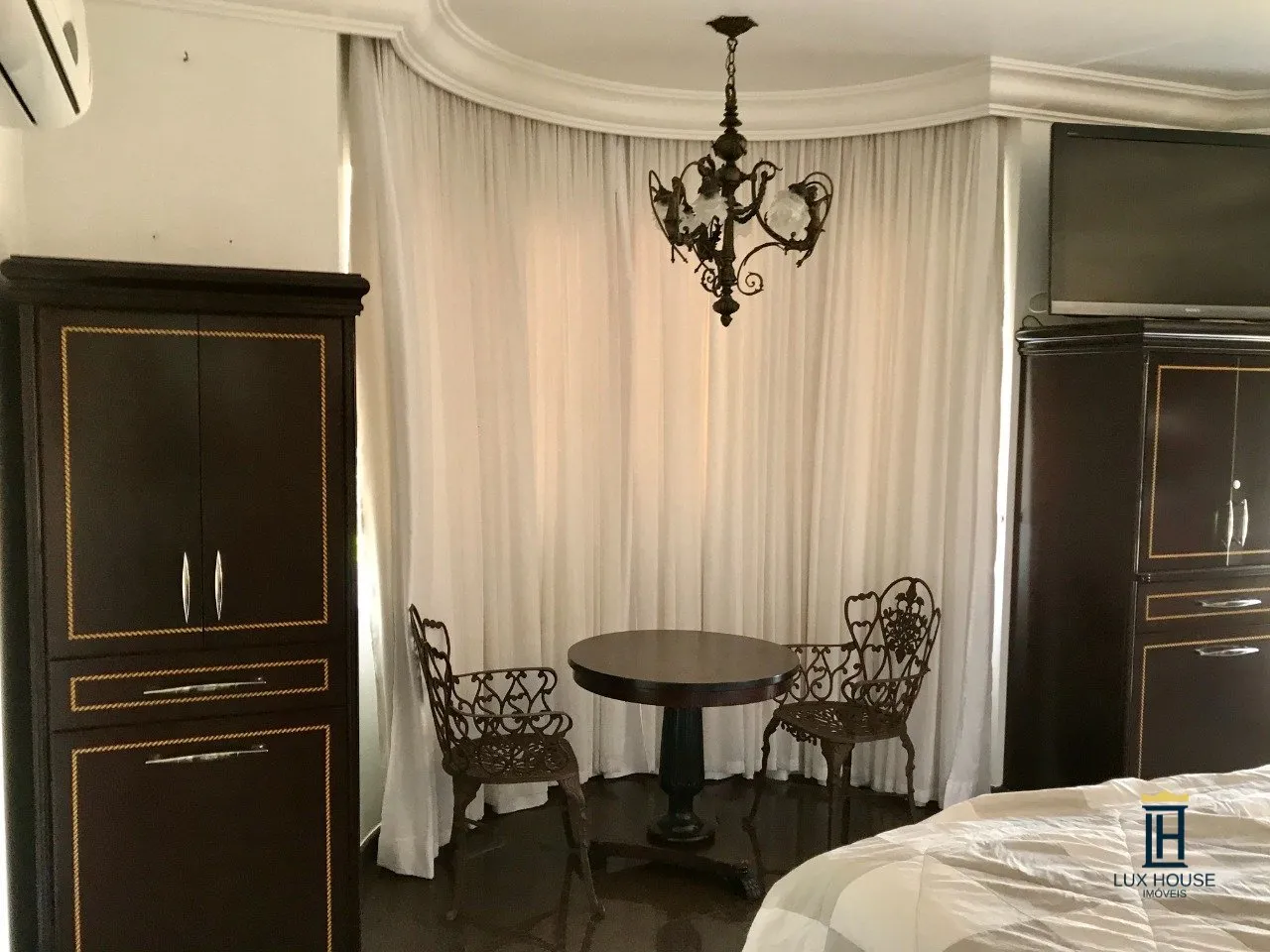 Casa com 6 dormitórios e 5 suítes com fogão a gás — photo 21