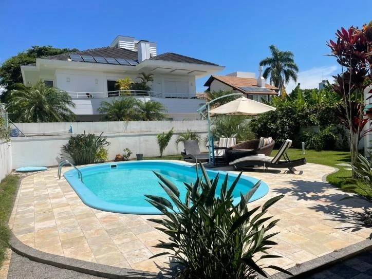 Casa de 5 dormitorios con balcón gourmet — photo 7