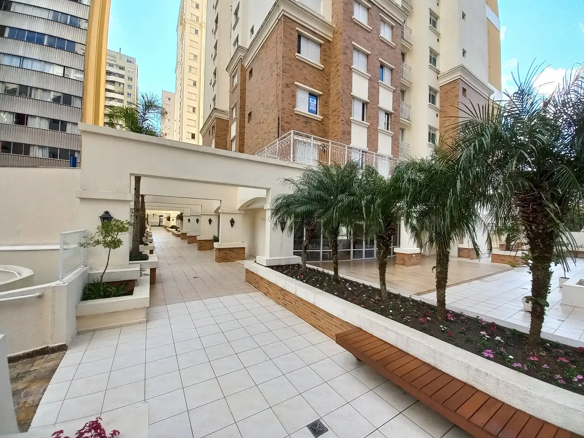 104 m² apartment with 2 bedrooms and 2 bathrooms — photo 18