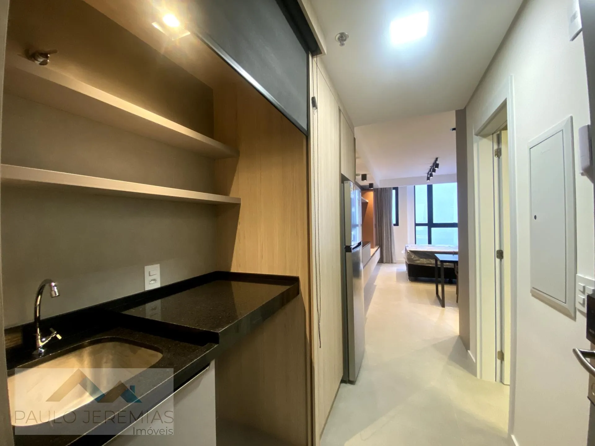 Furnished 31 m² studio with a desk corner on the 8th floor — photo 14