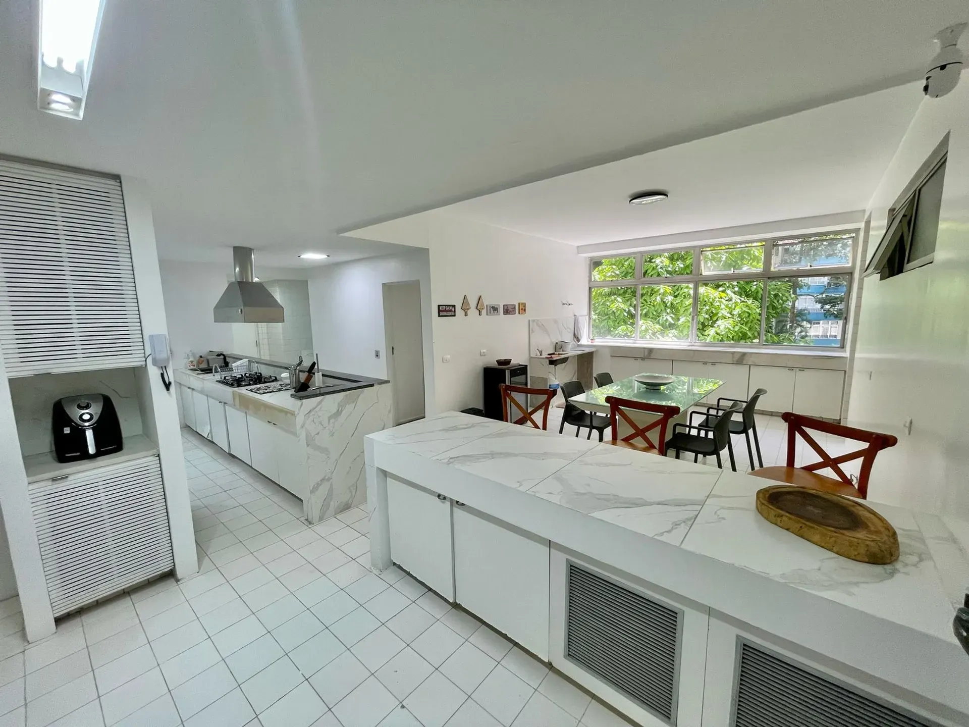 Apartment with 5 bedrooms and 5 bathrooms and open kitchen — photo 13