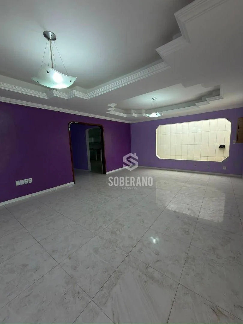 Casa para alugar com 3 quartos e 240 m² — photo 2