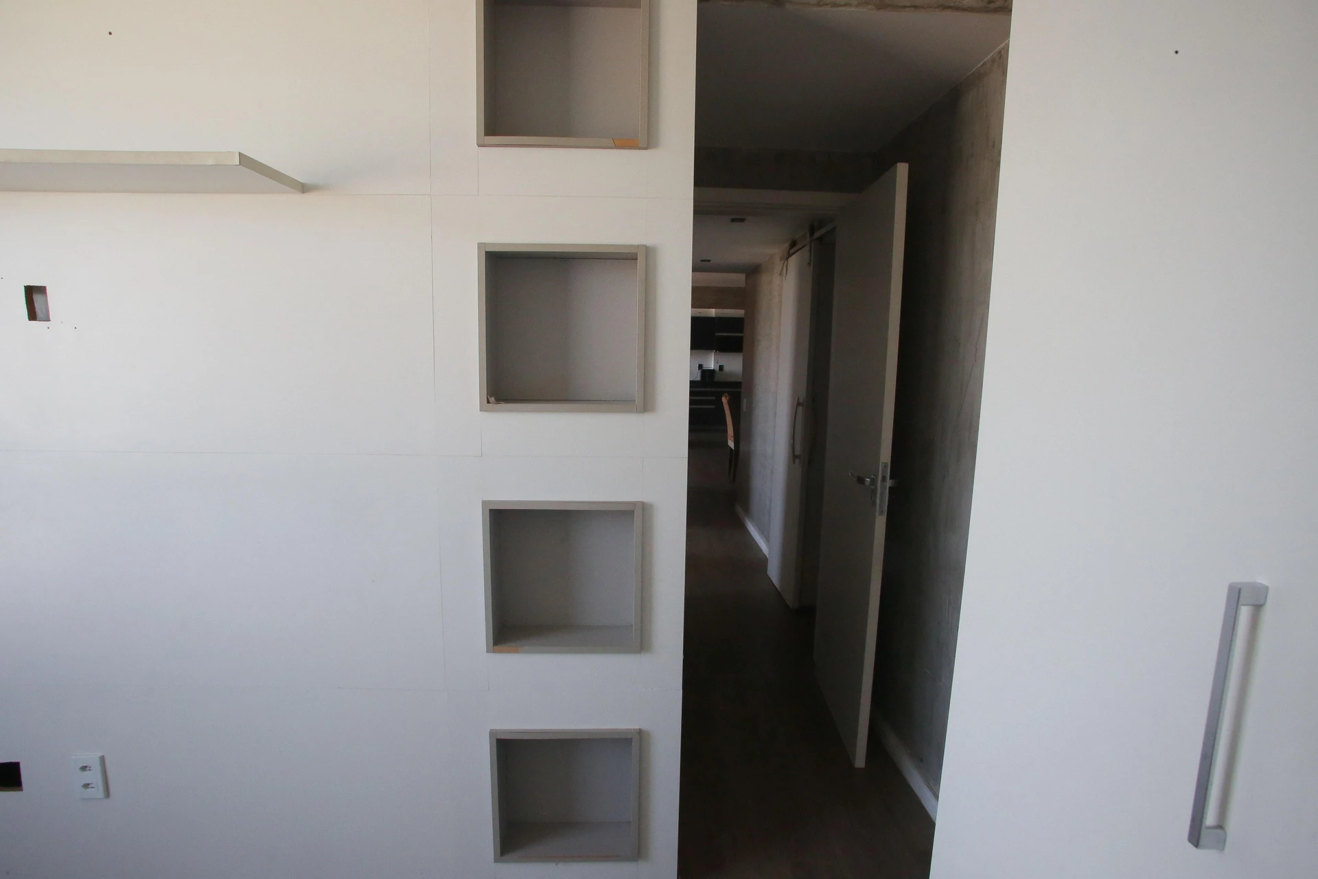 3-bedroom apartment with a balcony and 1 parking space — photo 7