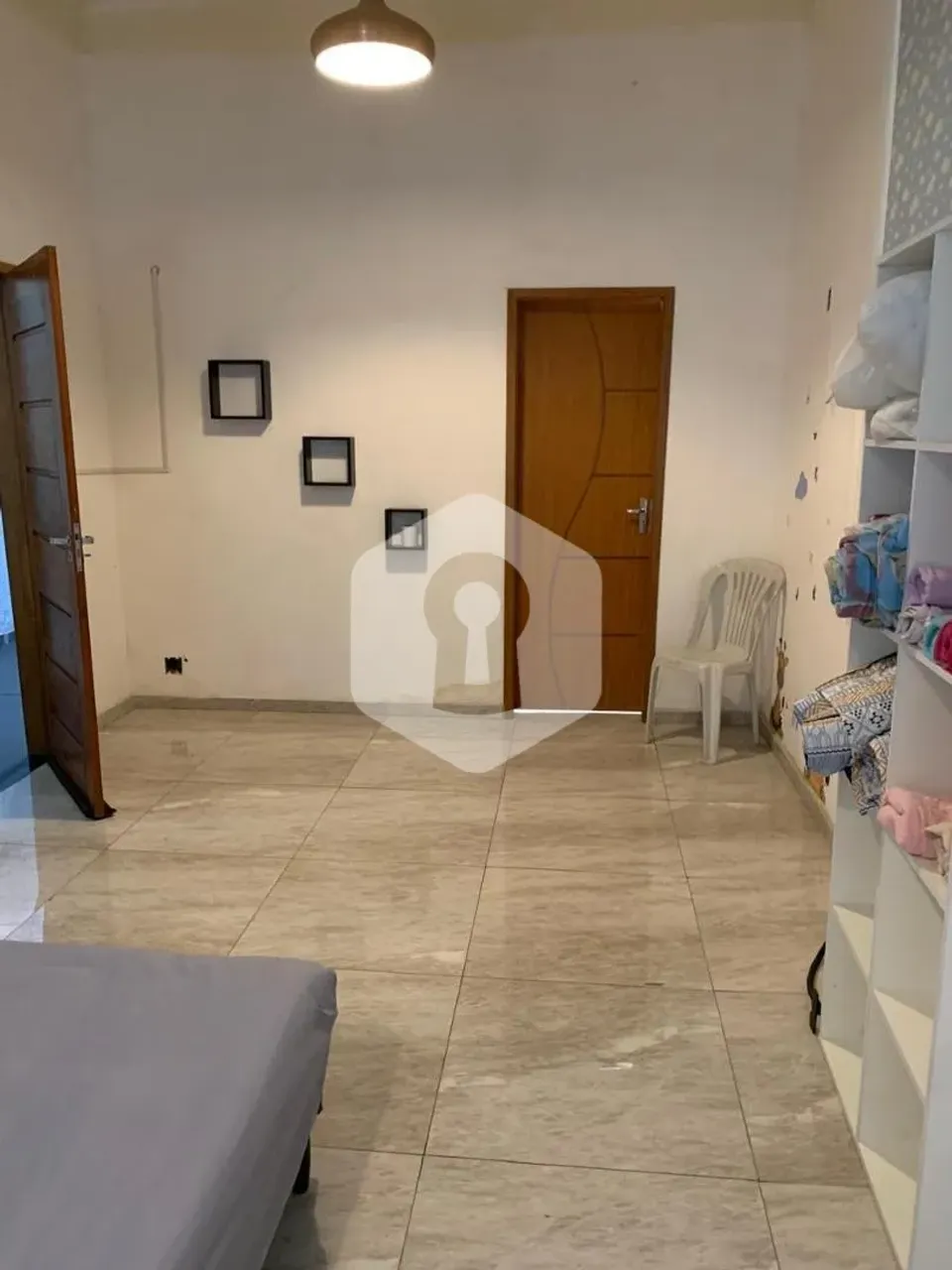 Furnished 216m² house with 4 bedrooms and balcony — photo 15