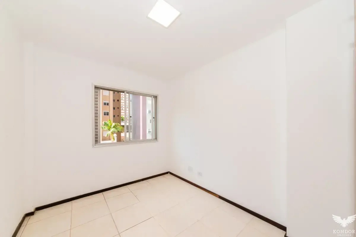 160 m² apartment with 3 bedrooms and 1 en-suite — photo 20