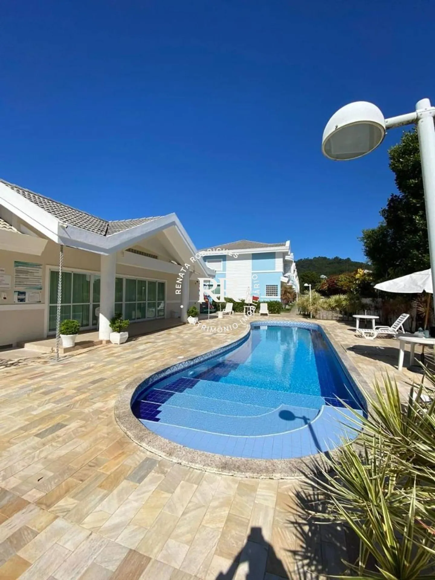 2-bedroom house with a grill on the balcony — photo 6