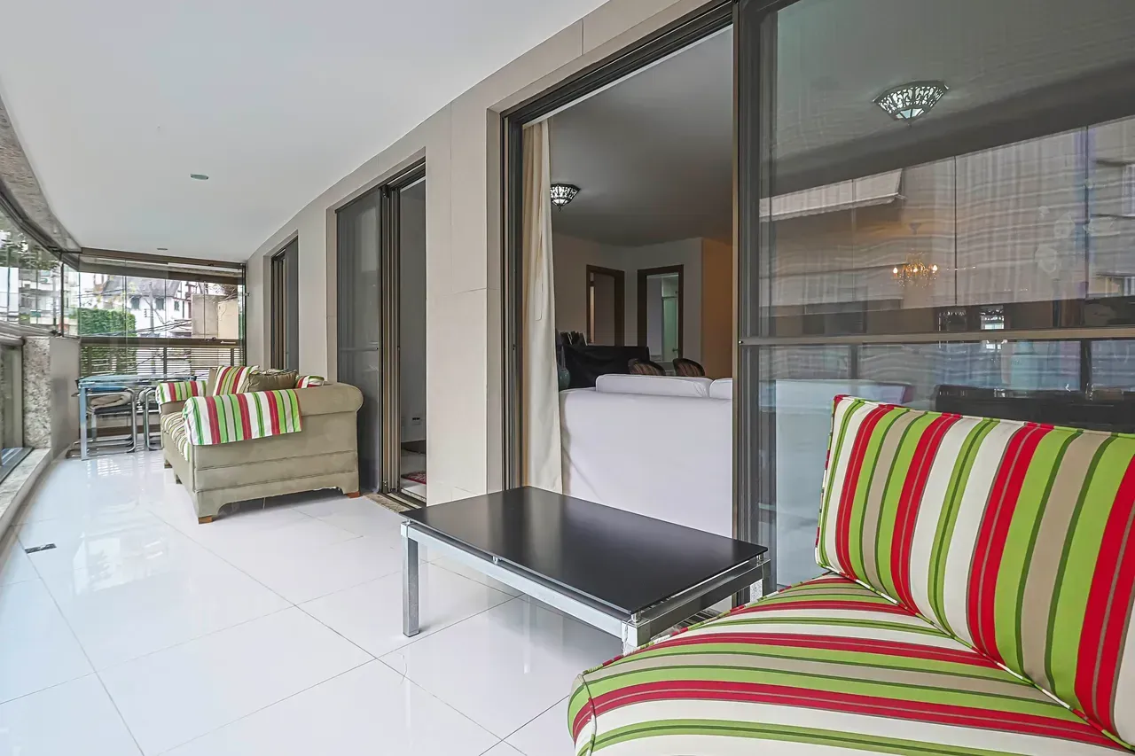 Furnished 150 m² apartment with 4 bedrooms and a gas stove — photo 5