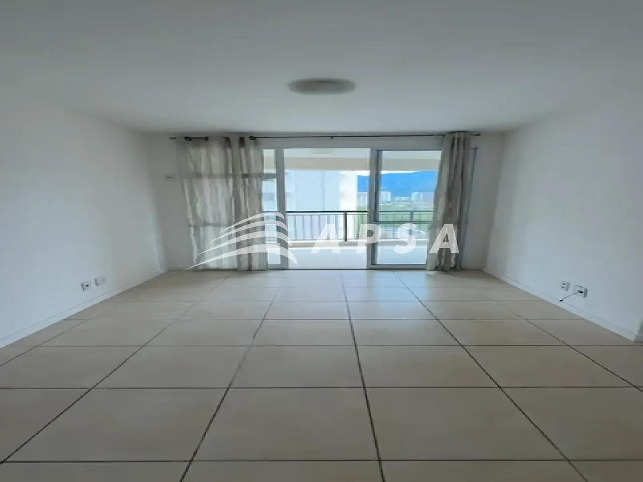 Apartamento de 2 quartos com cozinha integrada e varanda — photo 4