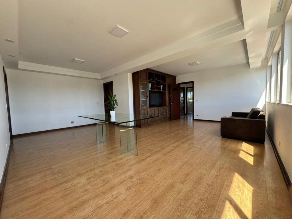 Квартира 268 м² із заскленим балконом та гардеробною — photo 5