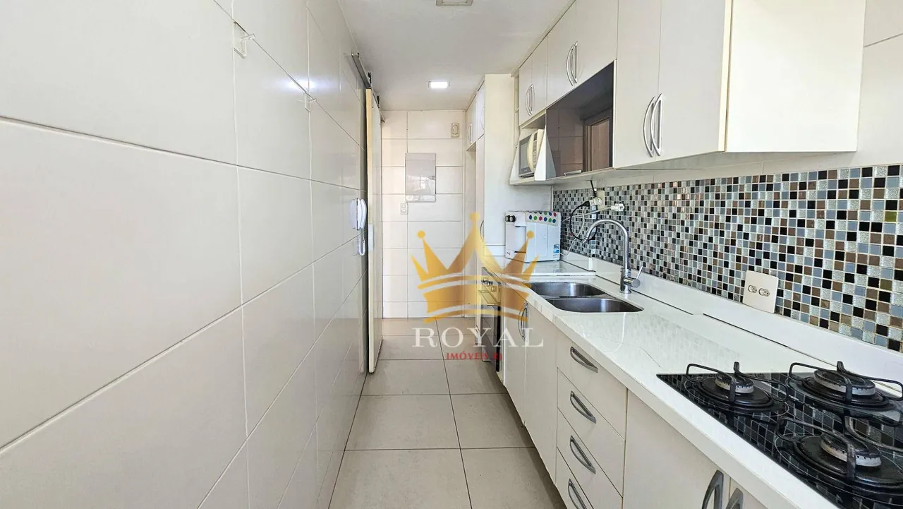 Apartment with 3 bedrooms, balcony and 2 parking spots — photo 10