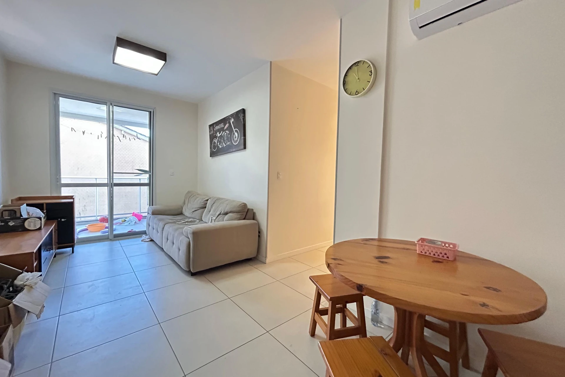 3-bedroom apartment with a grill on the balcony