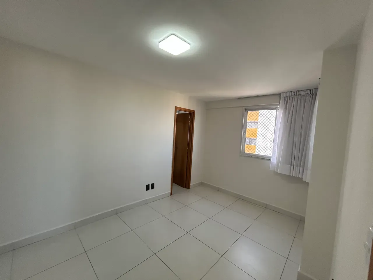 3-bedroom apartment, all with their own bathrooms, 137 m² — photo 18