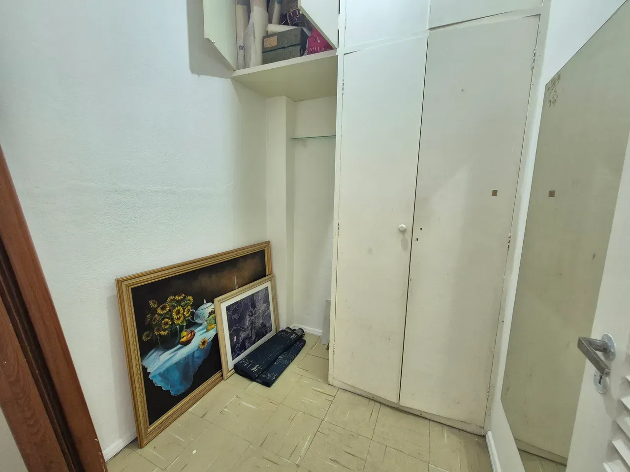 Bathtub in a 3-bedroom apartment, 165 m² — photo 17