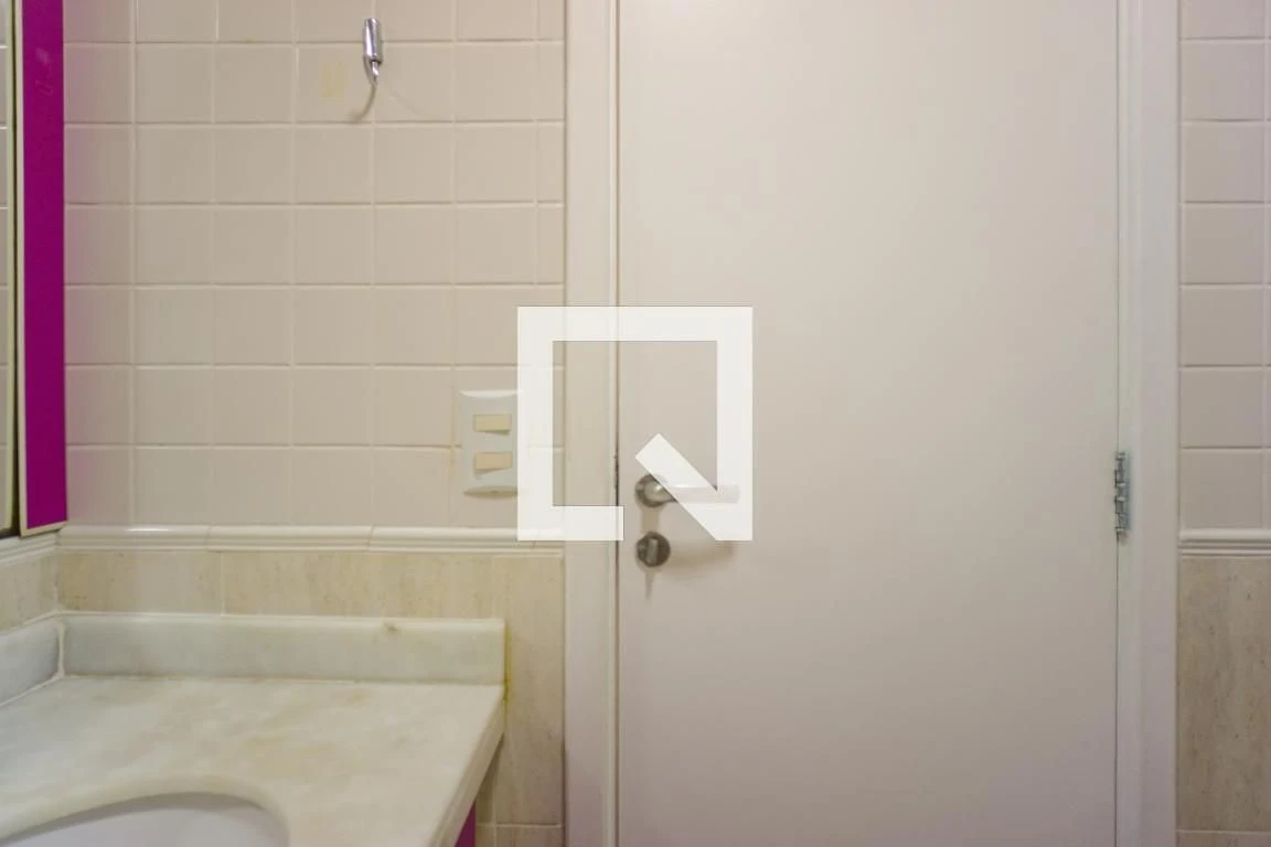 Apartamento sem mobília com 2 quartos e varanda fechada — photo 31