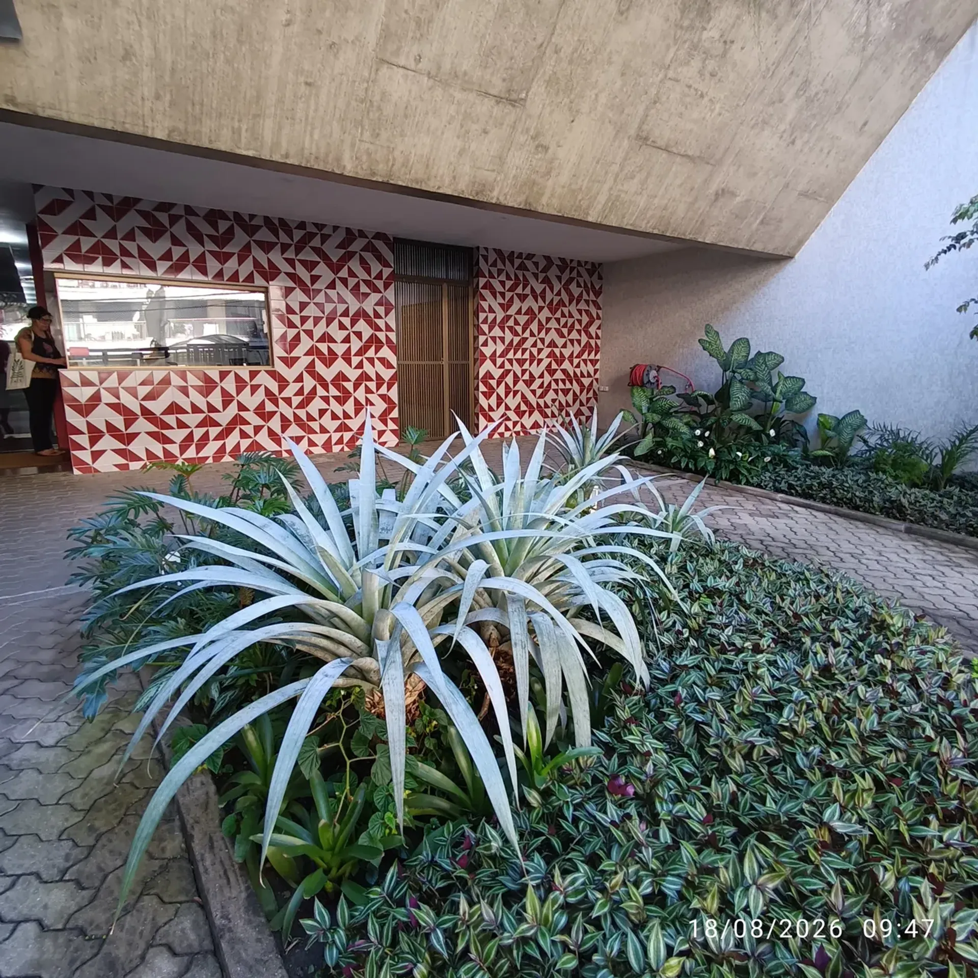 2-bedroom apartment in a building with a pool — photo 19