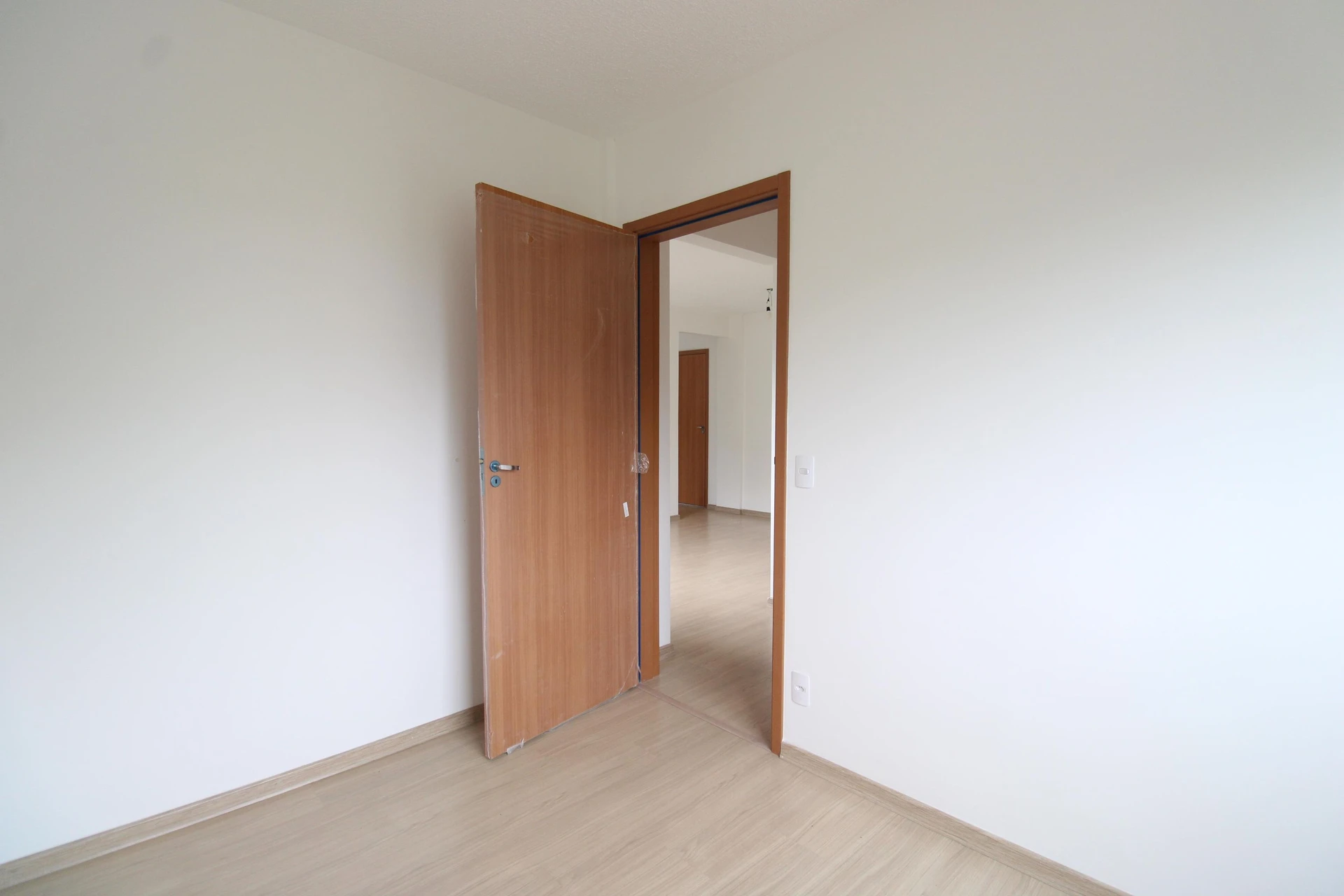 Apartamento de 2 quartos em condomínio com piscina — photo 24