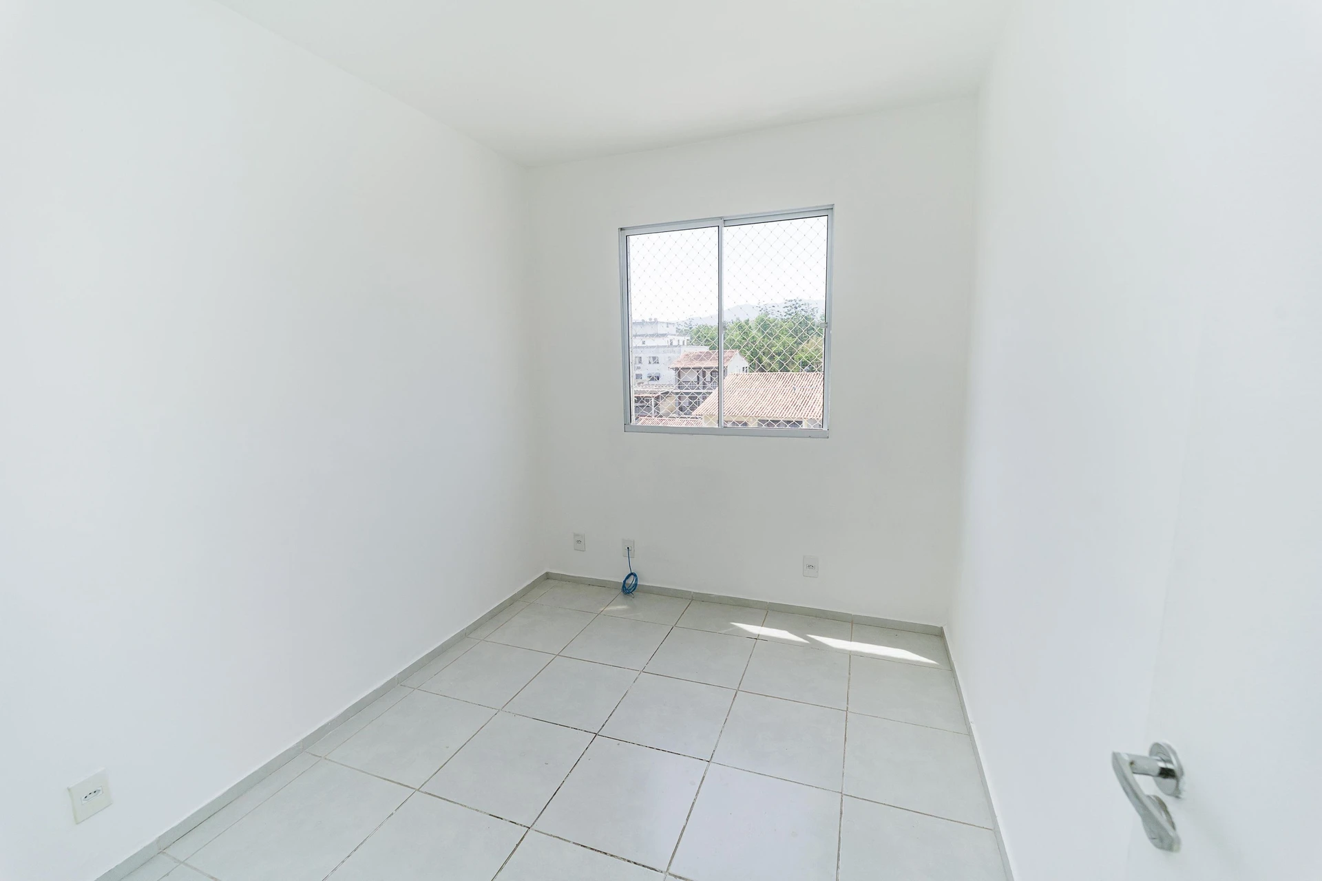 Apartamento de 2 quartos em condomínio com piscina — photo 5