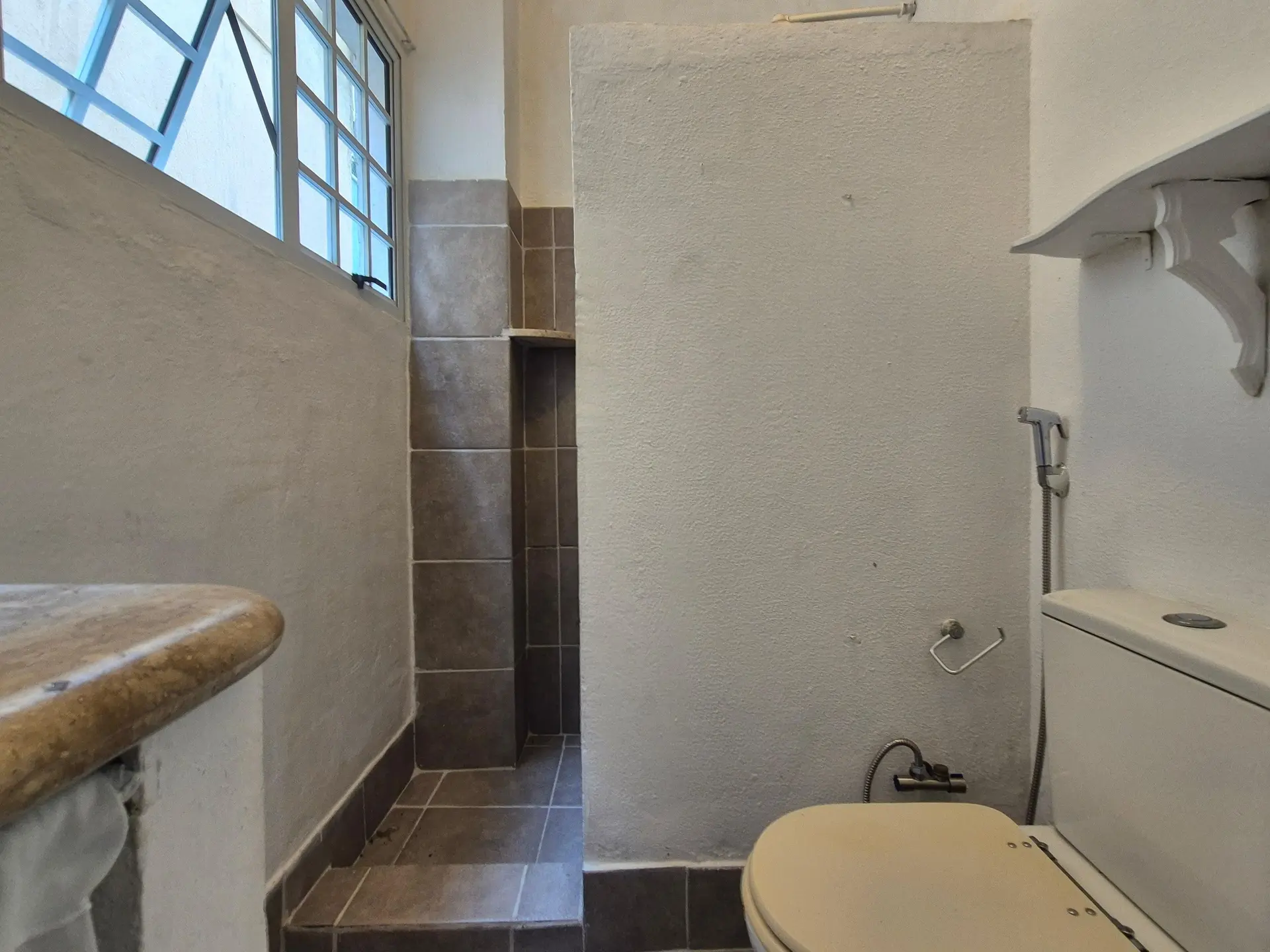 Condominium house to rent with 3 bedrooms and a suite — photo 26