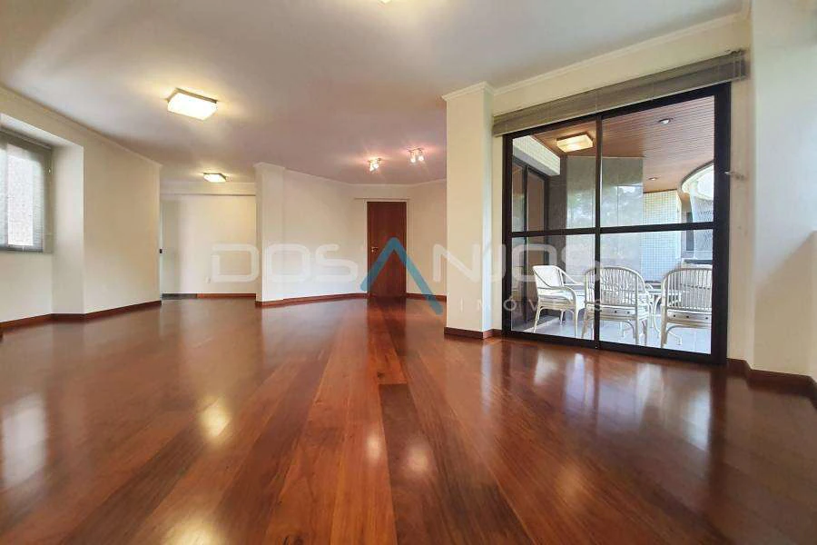 Apartment with 4 bedrooms and 3 bathrooms — photo 4