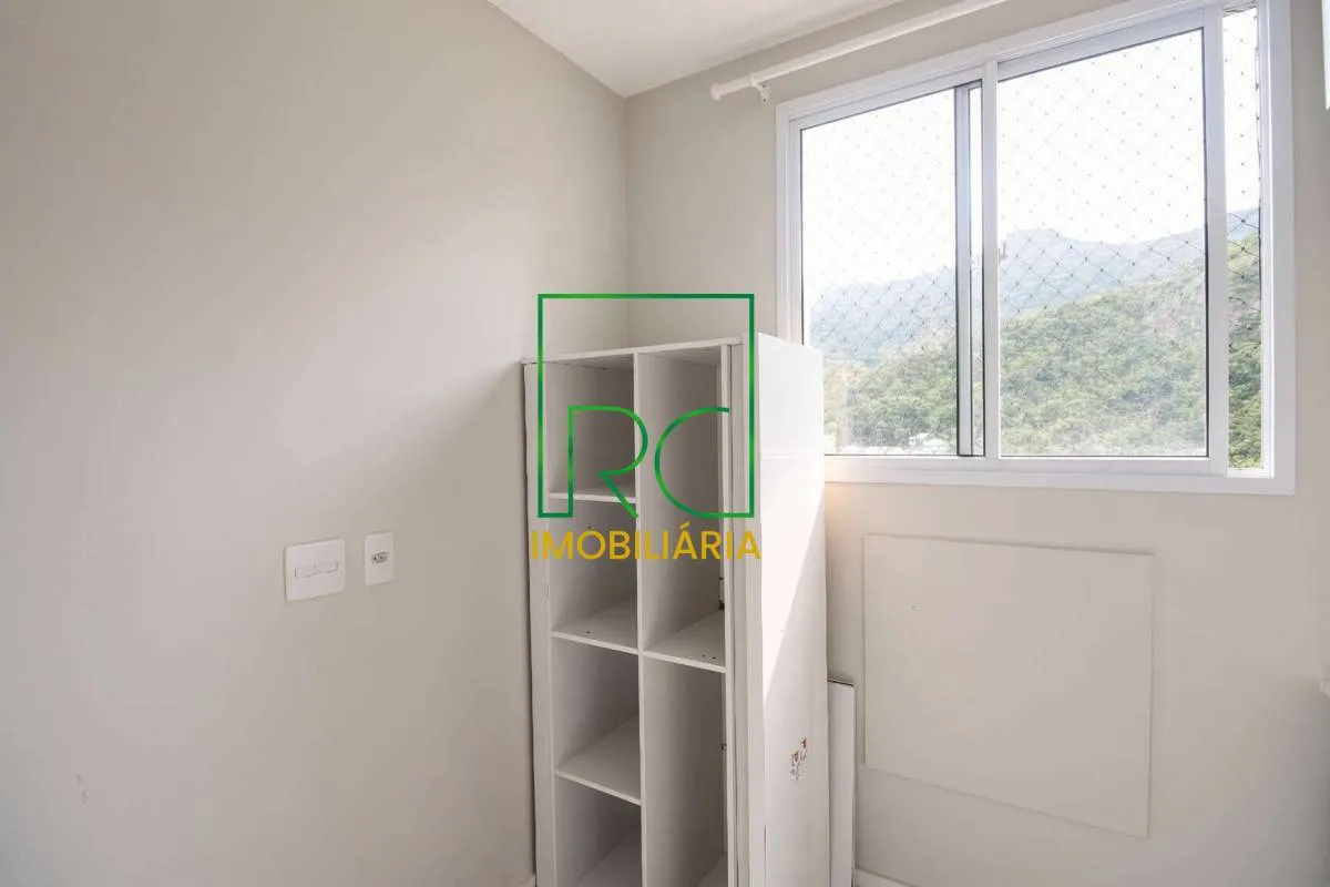 Mountain view in a 2-bedroom apartment, 44 m² — photo 9