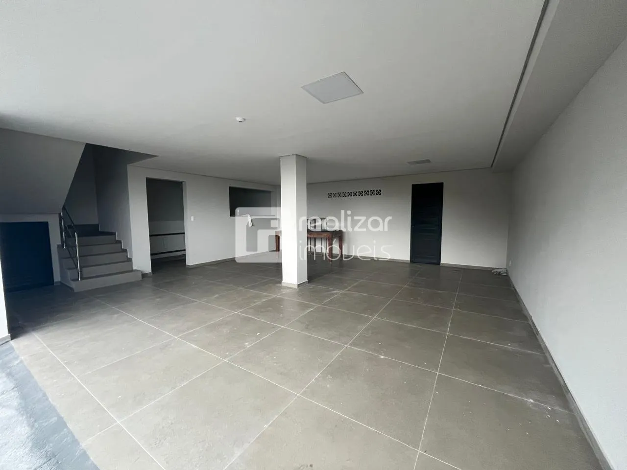 Аренда дома 218 м²: 3 спальни и 4 парковочных места — photo 2