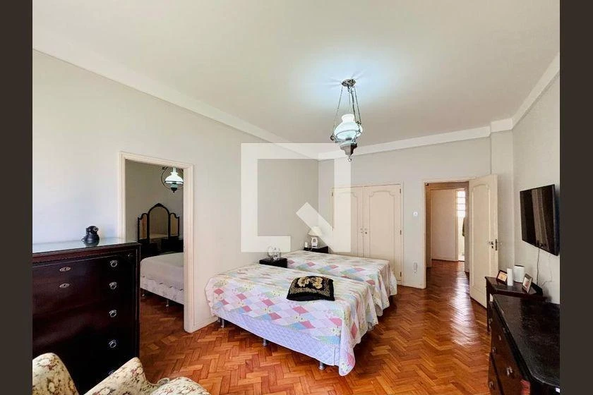 Furnished apartment, 348 m², with a glass-enclosed balcony — photo 42