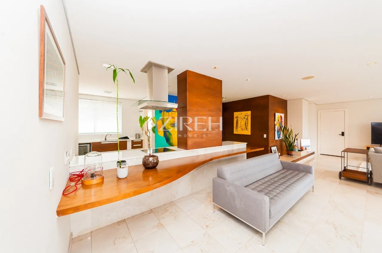 269 m² apartment with 2 bedrooms and an open-plan kitchen — photo 10
