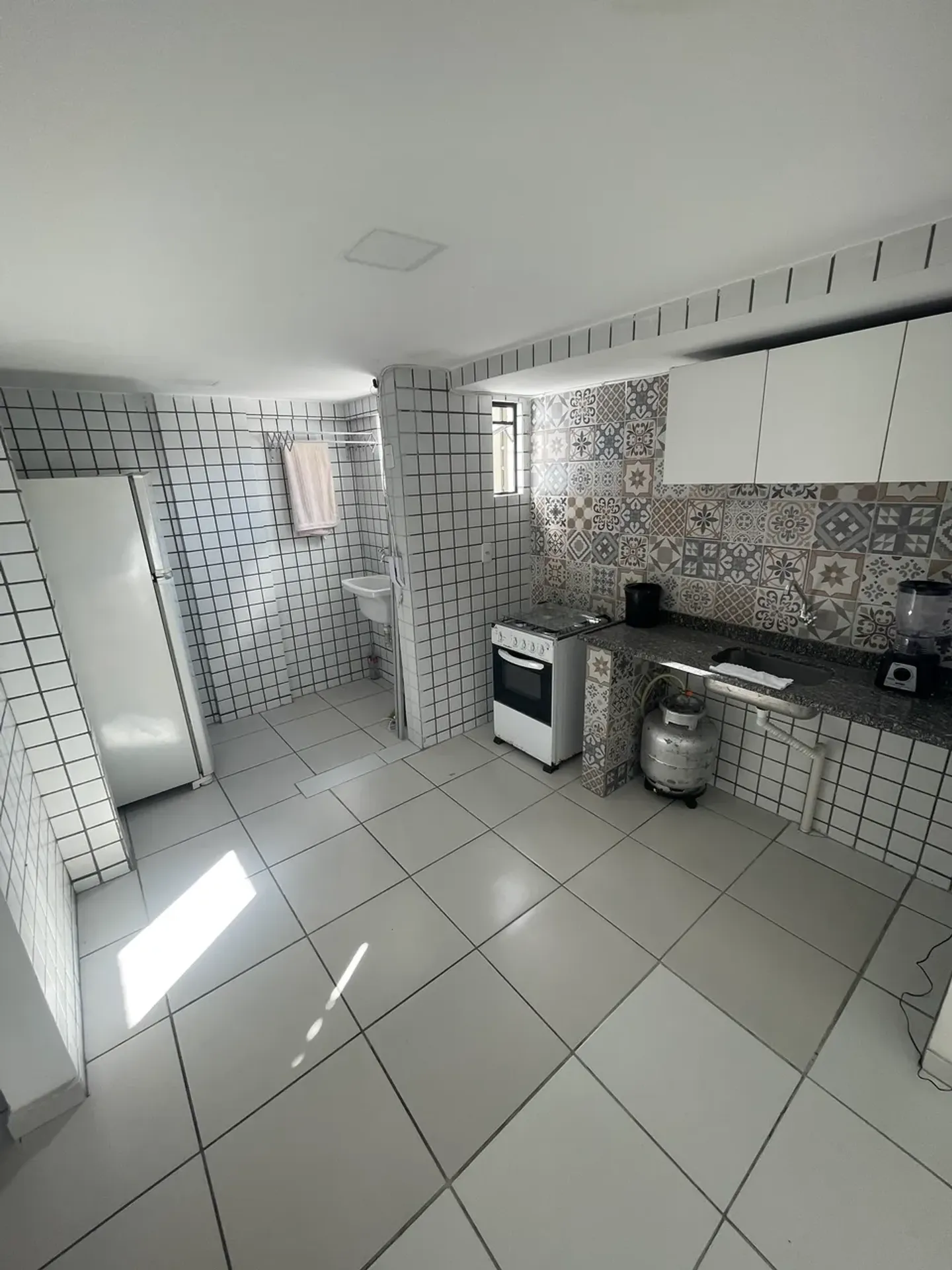 1-bedroom apartment with gas kitchen and balcony on the 4th floor — photo 4