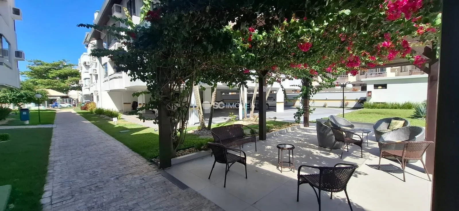 Unfurnished 2-bedroom apartment with private garden, 67 m² — photo 11