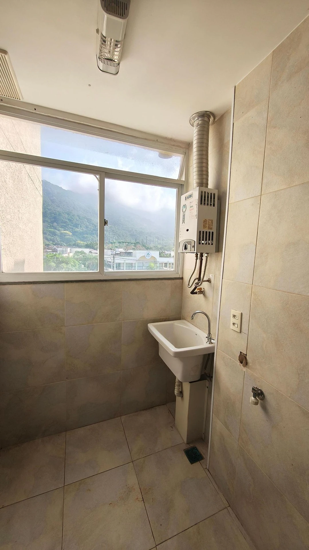 Apartamento, 60 m², com vista para as montanhas — photo 26
