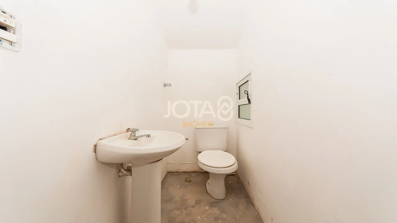 House with 2 bedrooms and a private BBQ area — photo 4