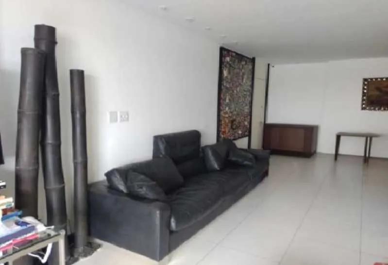 160 m² apartment with 3 en-suite bedrooms and balcony — photo 3
