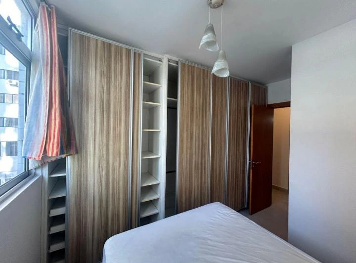 3-bedroom apartment with a closed kitchen and balcony — photo 4