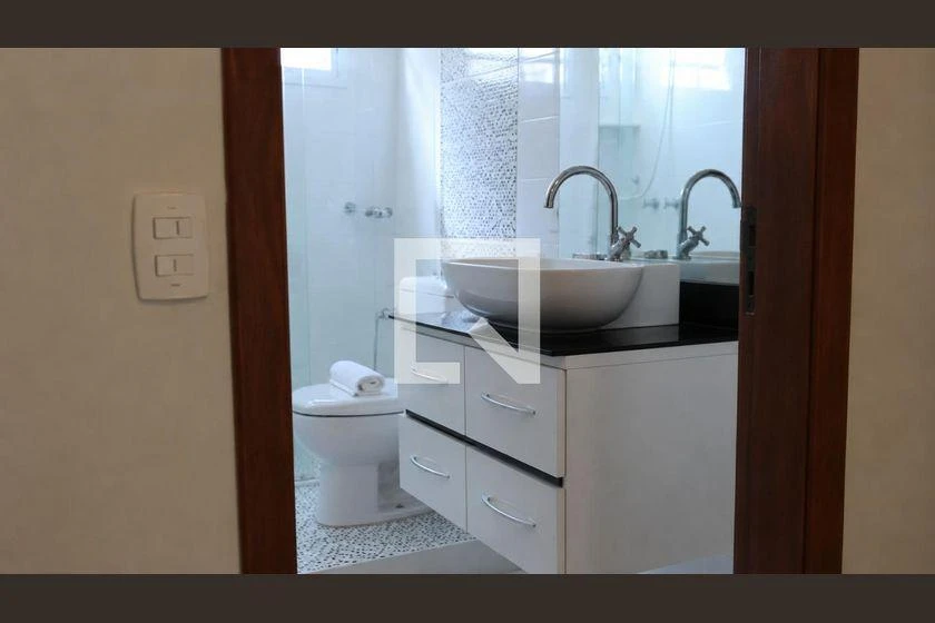 Облаштований будинок з 4 спальнями та 320 м² — photo 17