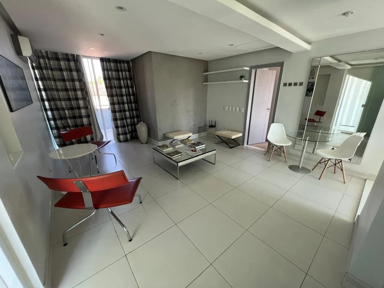 Furnished house with 6 suites, 8 baths and 720 m² — photo 21