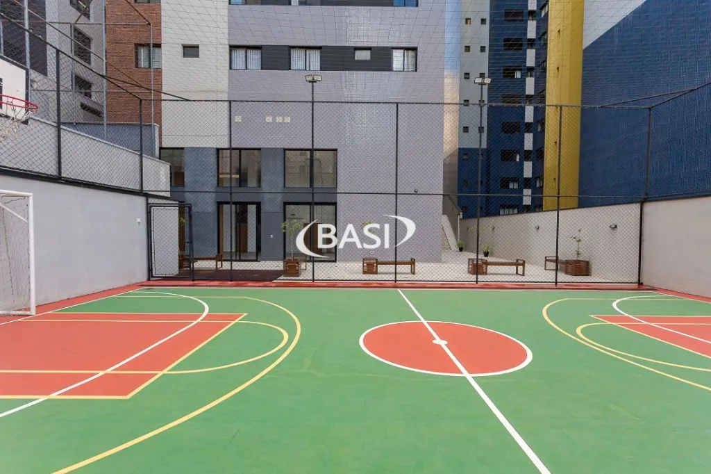 Glass-enclosed balcony in a 3-bedroom apartment, 80 m² — photo 69