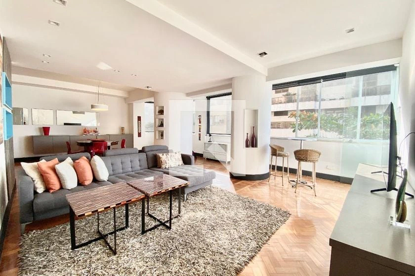 2-bedroom apartment with a home office in Rio de Janeiro