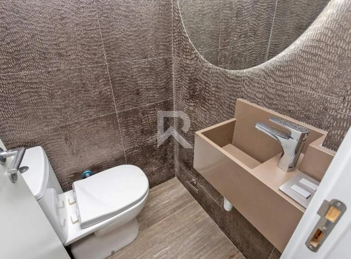 3-bedroom apartment with 1 covered parking space — photo 7