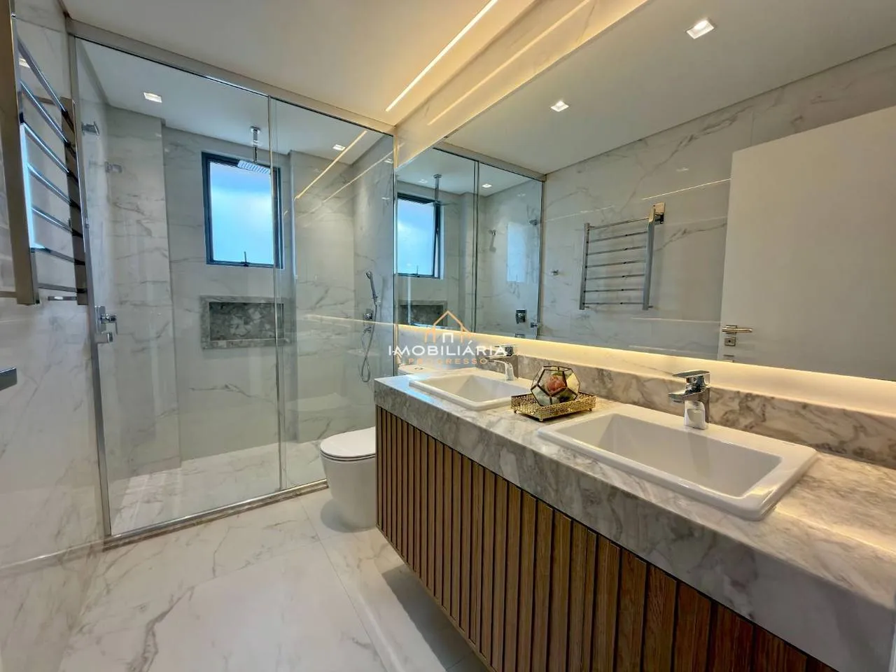 Dishwasher in a 3-bedroom apartment, 153 m² — photo 45