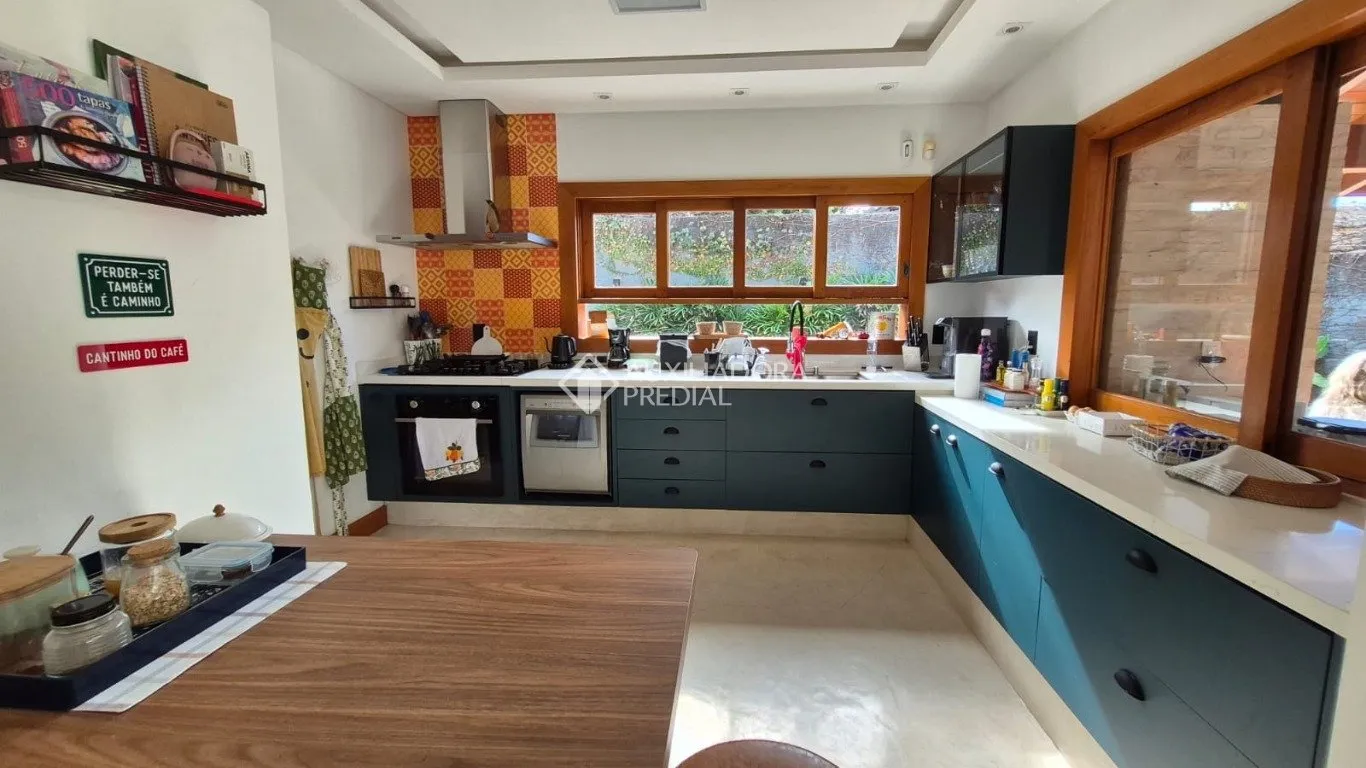 Меблированный дом 410 м² с 3 спальнями с ванной — photo 9