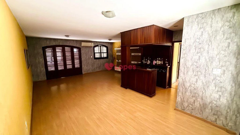 Casa de 450 m² com 3 quartos e fogão a gás — photo 2