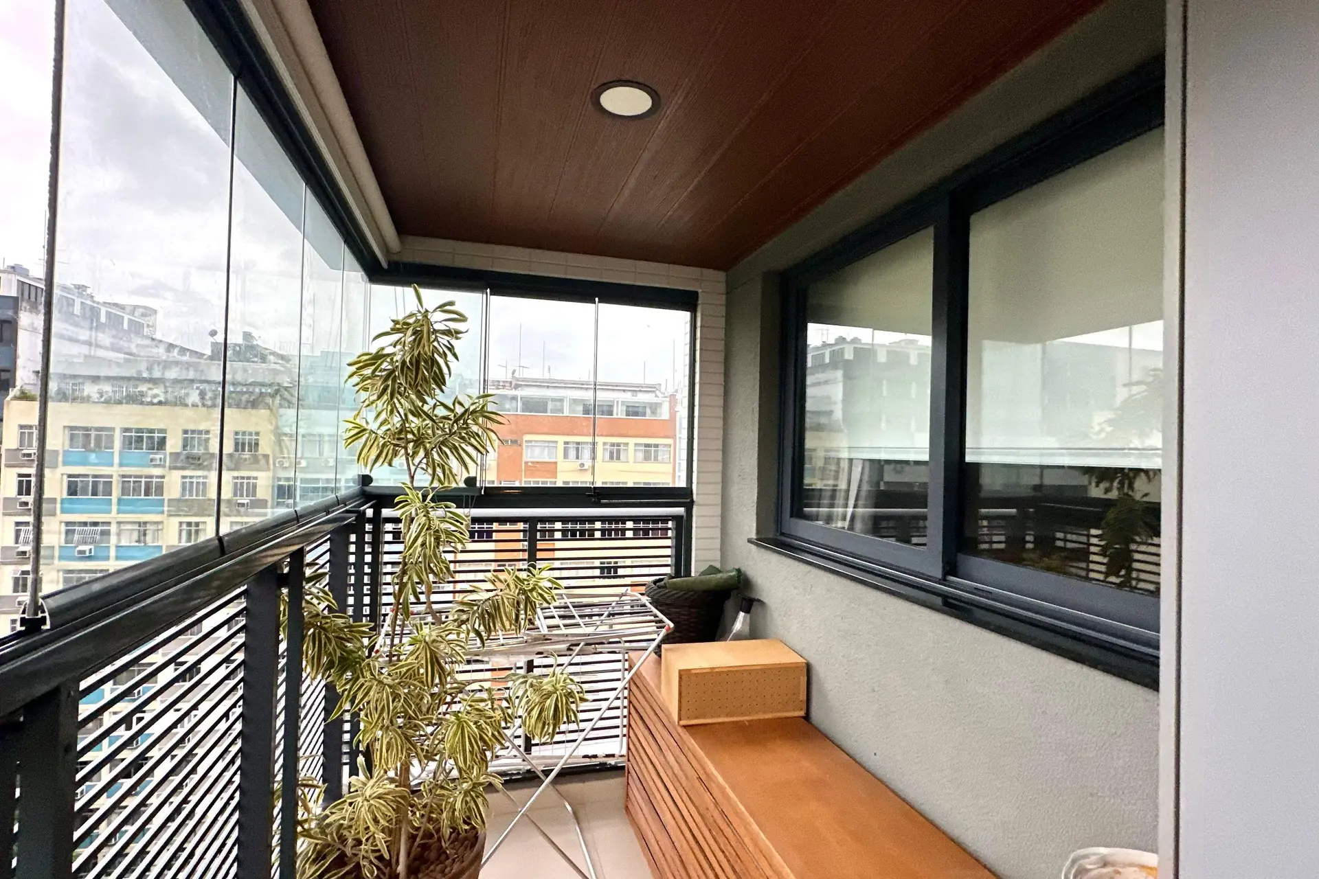2-bedroom apartment with floor-to-ceiling windows — photo 34