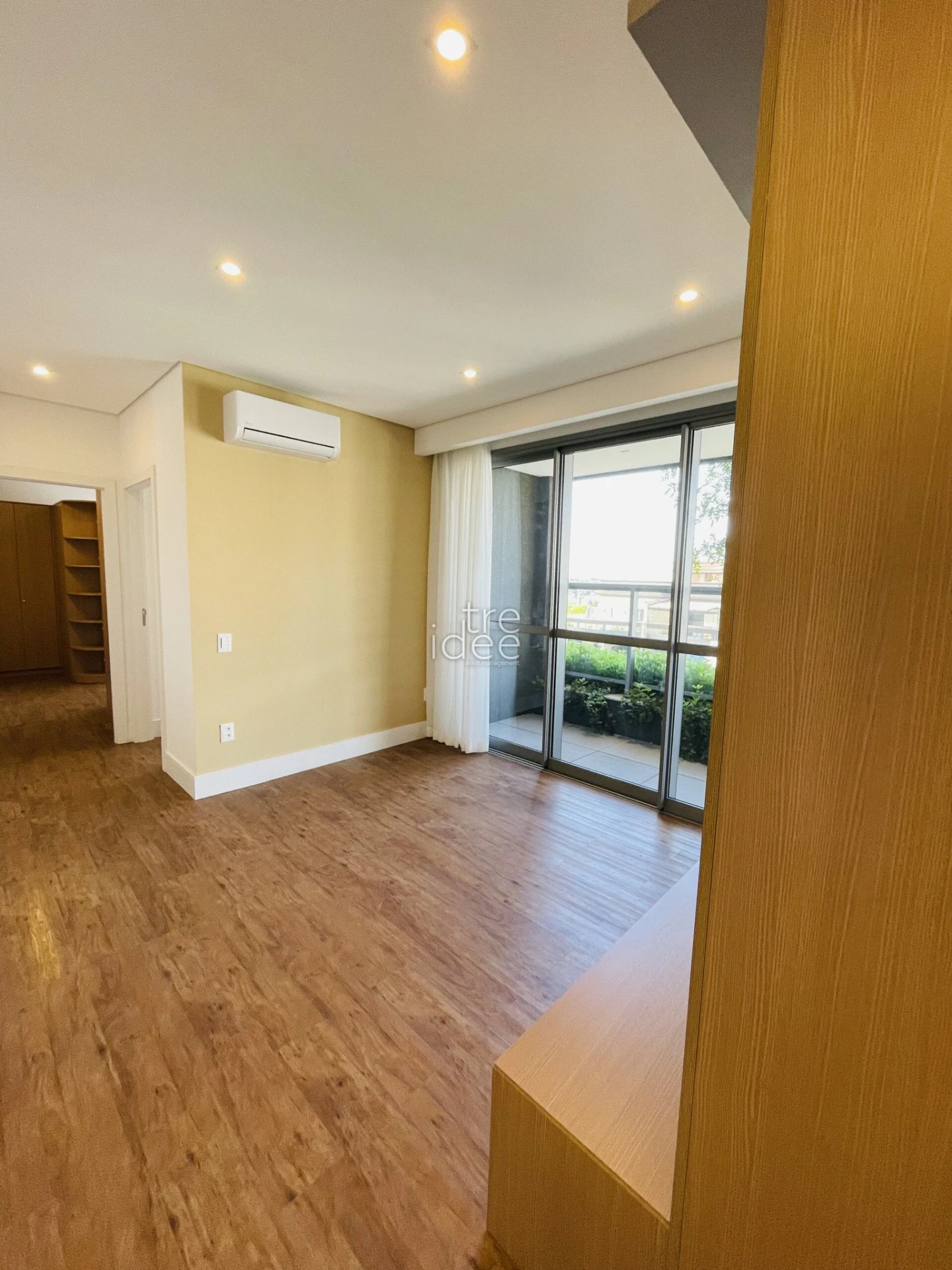 2-bedroom apartment with a washing machine — photo 16