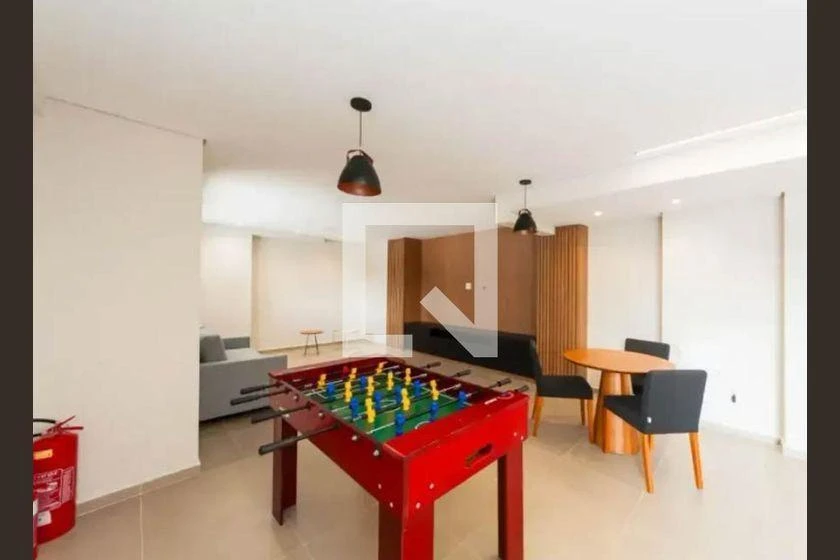 2-bedroom apartment in a building with a gym — photo 16