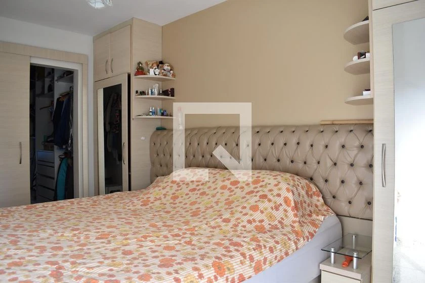 Condo house with 3 bedrooms and a built-in laundry setup — photo 3