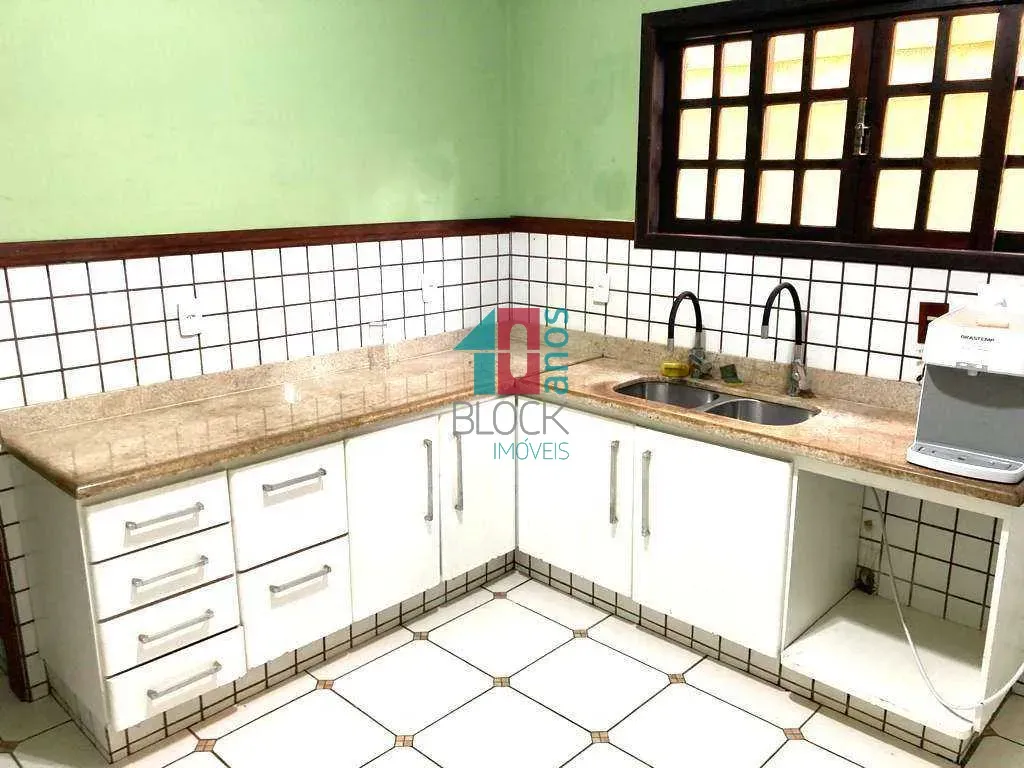 Casa de condomínio com 4 quartos e varanda com churrasqueira — photo 37